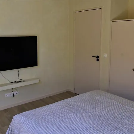 Downtown Spacious 2bdr 2 Holiday home *